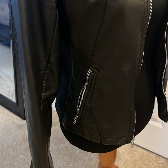 GUESS Faux Leather Jacket Sz M - Picture 7 of 14